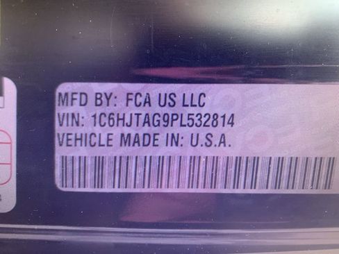 Used 2023 Jeep Gladiator Sport image 6