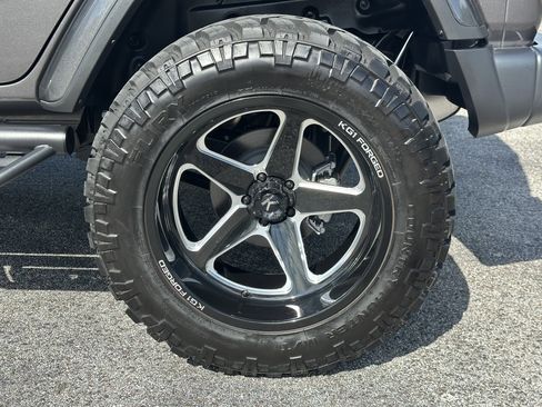 Used 2025 Jeep Wrangler Sahara w/ Safety Group image 11