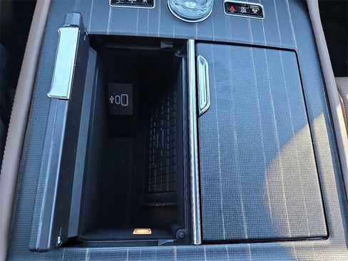 New 2025 Lincoln Navigator Black Label image 16