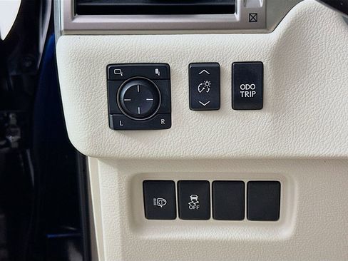 Used 2019 Lexus GX 460 Premium image 12