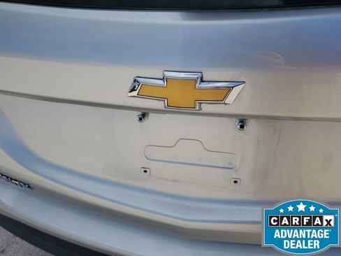 Used 2021 Chevrolet Equinox LS image 39