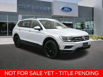 Used 2019 Volkswagen Tiguan SE w/ Panoramic Sunroof Package