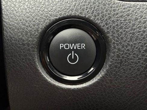 Certified 2025 Toyota Camry SE w/ Convenience Package image 20