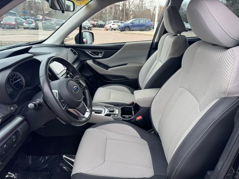 Used 2021 Subaru Forester Premium image 9