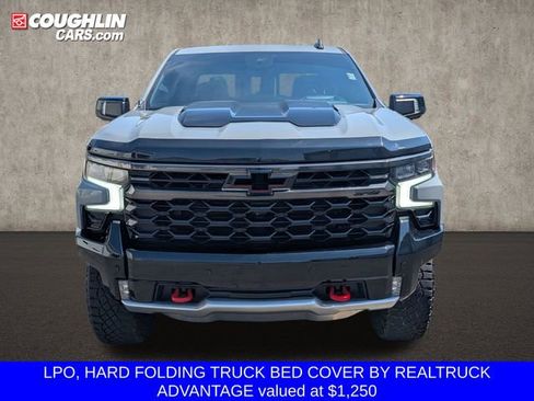 Used 2025 Chevrolet Silverado 1500 ZR2 w/ Technology Package image 2