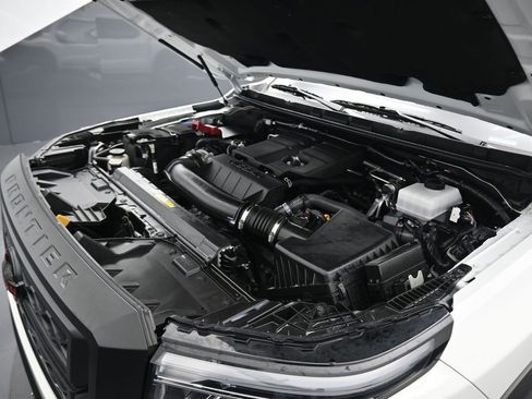 Used 2024 Nissan Frontier PRO-4X w/ Technology Package image 49