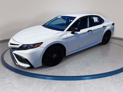 Used 2021 Toyota Camry SE w/ Convenience Package