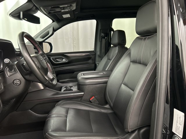 Used 2024 Chevrolet Suburban RST w/ Luxury Package AWD/4WD image 6