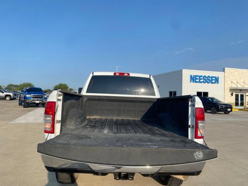 Used 2024 RAM 2500 Big Horn w/ Off Road Package AWD/4WD image 17
