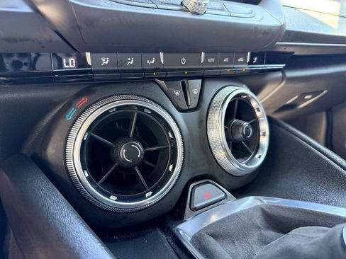 Used 2019 Chevrolet Camaro SS RWD image 26