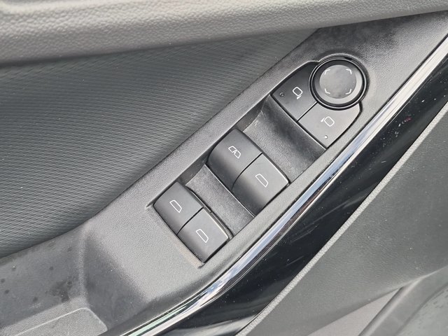 Used 2025 Chevrolet Equinox LT AWD/4WD image 13