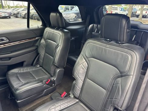 Used 2016 Ford Explorer Platinum AWD/4WD image 11