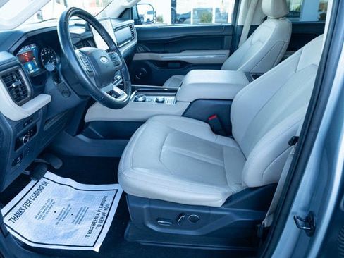 Used 2024 Ford Expedition Limited image 15