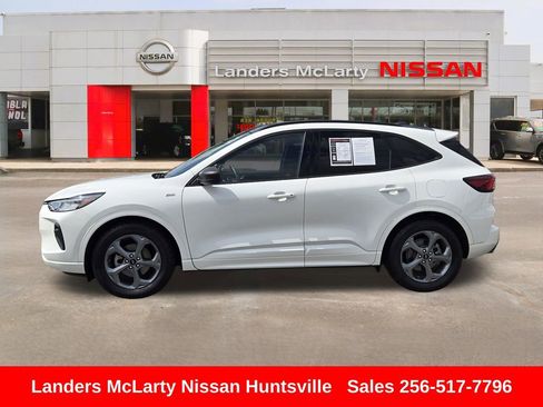 Used 2023 Ford Escape ST-Line w/ Tech Pack #1 FWD image 8