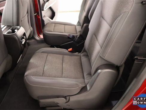 Used 2025 Chevrolet Traverse LT w/ Driver Confidence Package image 13