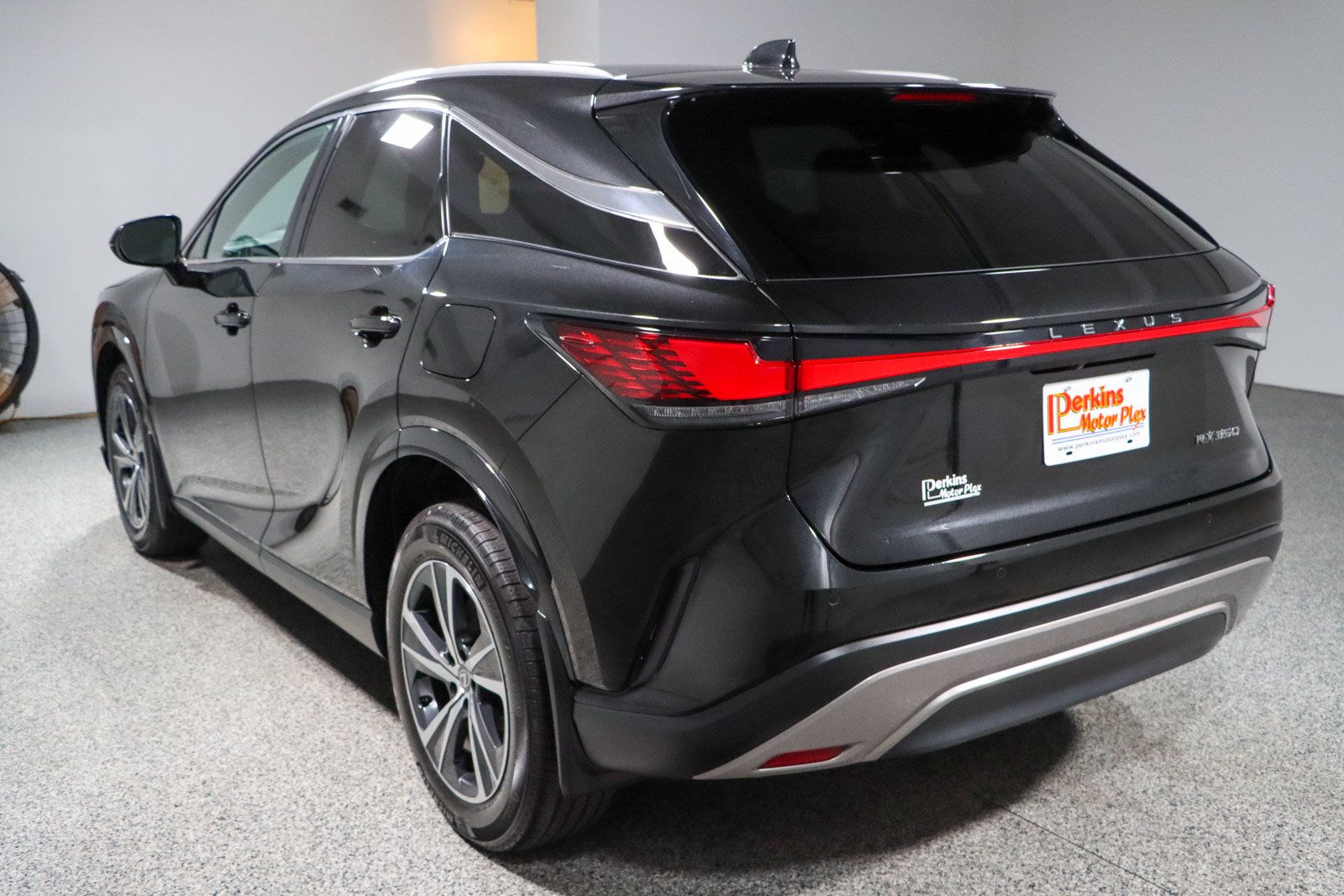 Used 2023 Lexus RX 350 Premium w/ Accessory Package (Z1) FWD image 9