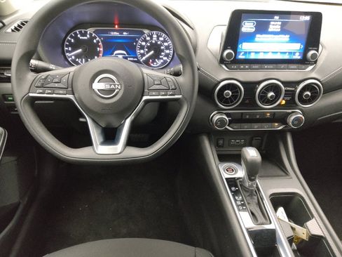 Used 2025 Nissan Sentra SV image 22