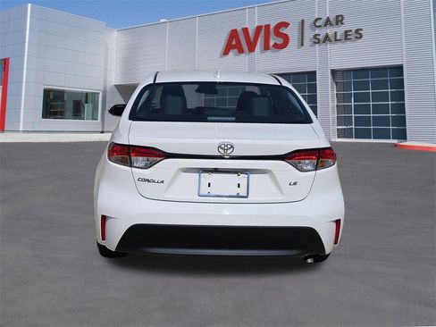Used 2025 Toyota Corolla LE image 5