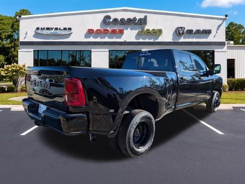 New 2026 RAM 3500 Big Horn AWD/4WD image 4