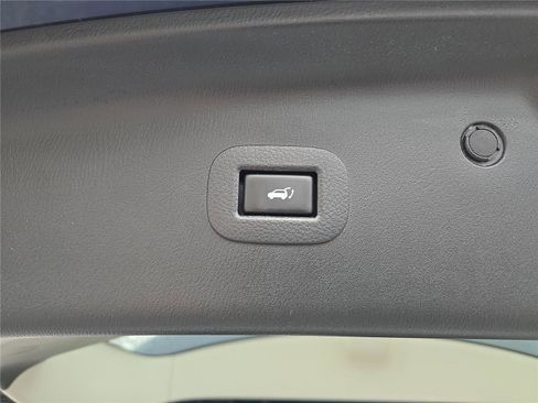 Used 2019 INFINITI QX80 Luxe w/ Proactive Package image 6