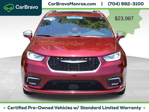 Used 2021 Chrysler Pacifica Pinnacle FWD image 9