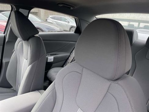 New 2026 Hyundai Elantra SE FWD image 20