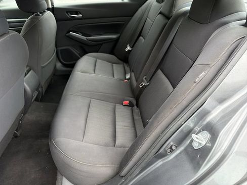 Used 2022 Nissan Altima 2.5 SV w/ SV Premium Package FWD image 22