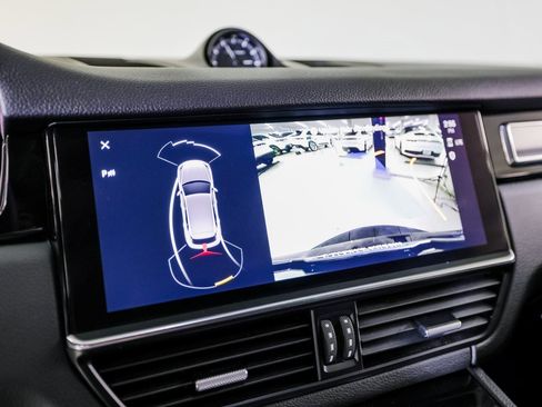 Certified 2023 Porsche Cayenne S Platinum image 18