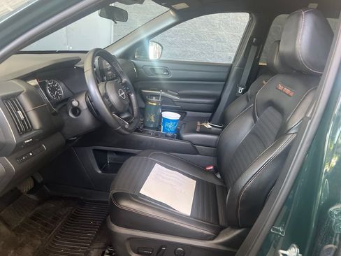 Used 2024 Nissan Pathfinder Rock Creek AWD/4WD image 3