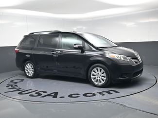 Used 2017 Toyota Sienna Limited Premium video 2