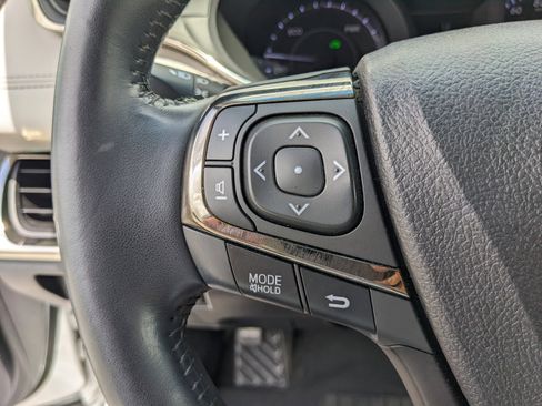 Used 2018 Toyota Avalon Limited FWD image 33