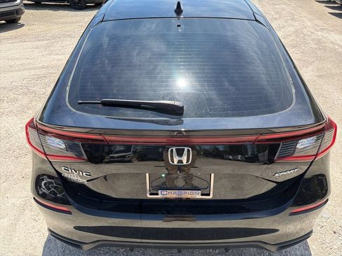 Used 2022 Honda Civic Sport image 14