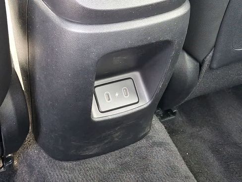 Used 2025 Hyundai Elantra Limited FWD image 29