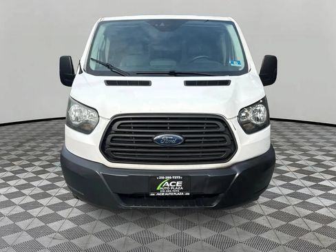 Used 2016 Ford Transit 250 130 Low Roof RWD image 3