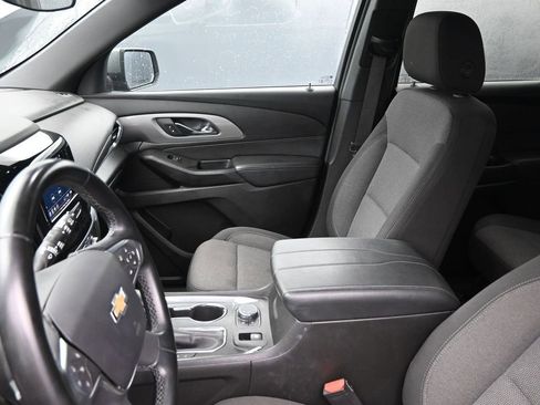 Used 2023 Chevrolet Traverse LT image 25