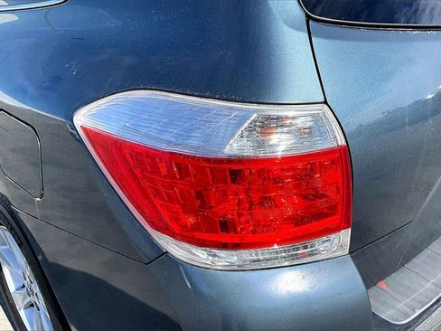 Used 2013 Toyota Highlander Plus image 32