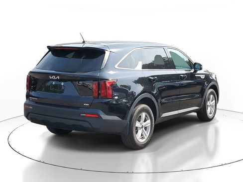Certified 2023 Kia Sorento LX AWD/4WD image 4