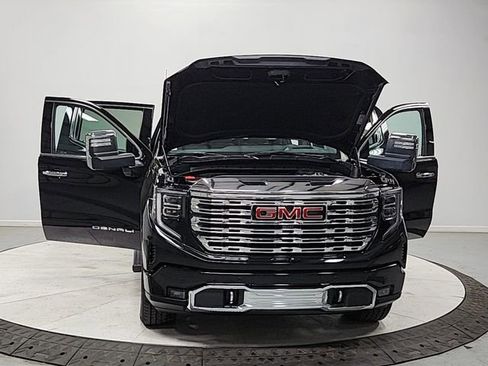 Used 2024 GMC Sierra 1500 Denali w/ Denali Reserve Package AWD/4WD image 10