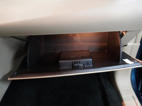 Used 2018 Ford Taurus SEL image 24