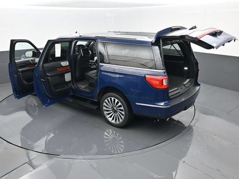 Used 2019 Lincoln Navigator L Reserve AWD/4WD image 35