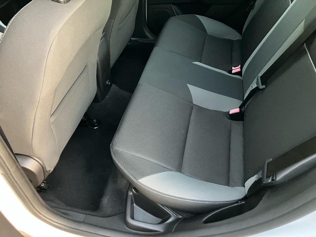 Used 2014 Ford Focus SE FWD image 11