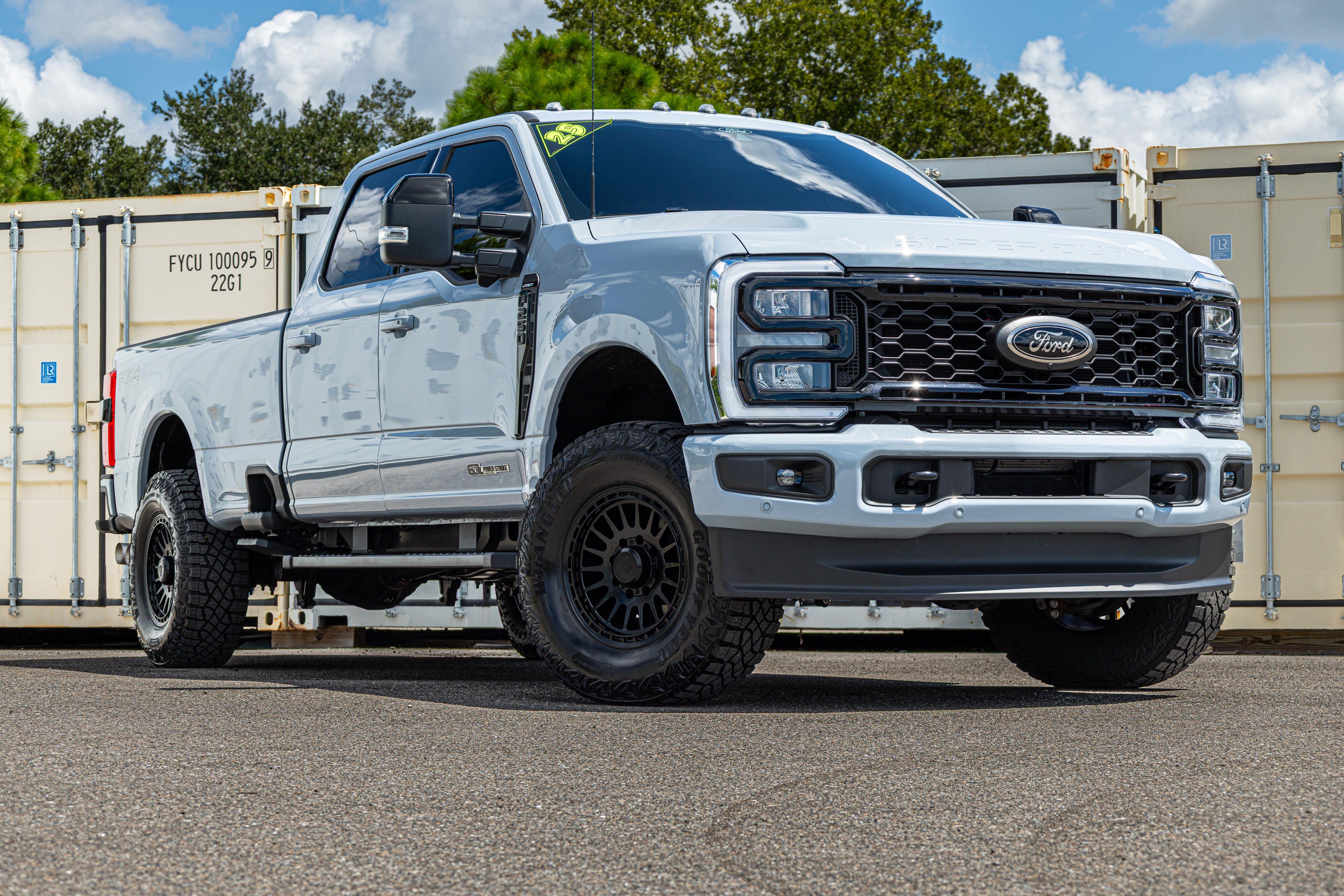 Used 2025 Ford F250 Lariat w/ Lariat Ultimate Package AWD/4WD image 1