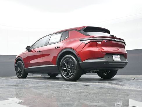 New 2026 Chevrolet Equinox EV LT image 39