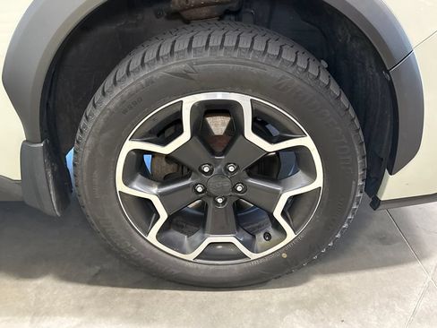 Used 2014 Subaru Crosstrek 2.0i Premium AWD/4WD image 16