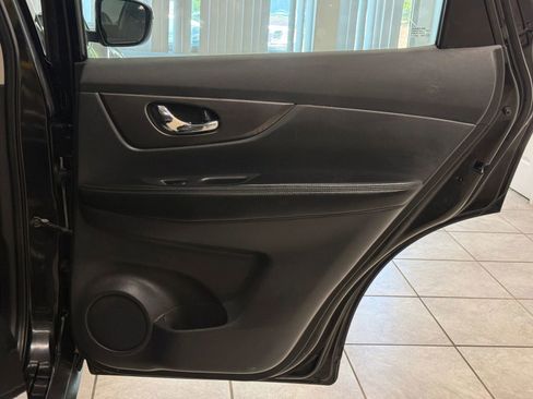Used 2015 Nissan Rogue S AWD/4WD image 21
