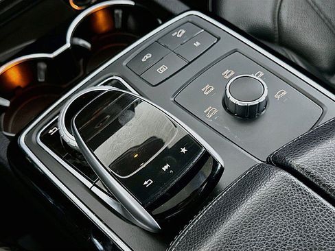 Used 2018 Mercedes-Benz GLS 450 4MATIC image 19
