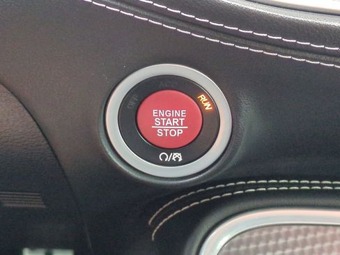 Used 2022 Dodge Challenger SRT Hellcat image 25