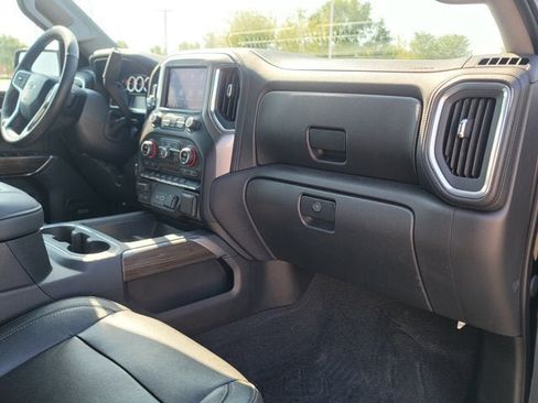 Used 2020 Chevrolet Silverado 1500 LT Trail Boss AWD/4WD image 5