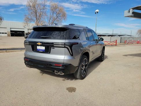 New 2026 Chevrolet Traverse High Country w/ LPO, Floor Liner Package AWD/4WD image 8