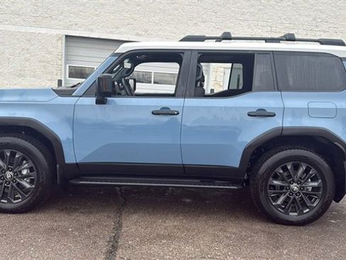 Used 2024 Toyota Land Cruiser image 6